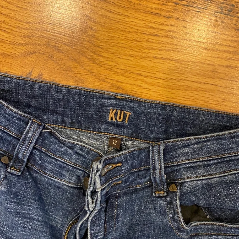 Kut Blue Denim Jeans. Size 12 - Picture 2 of 3